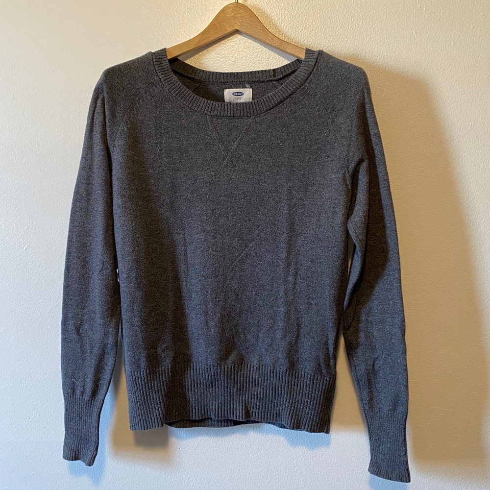 Gray crew neck sweater